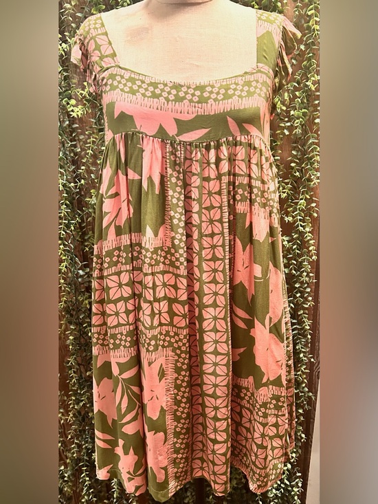 Vici Dresses & Skirts - NWOT Vici Collection Floral & Geometric Pink and Olive Green Dress
